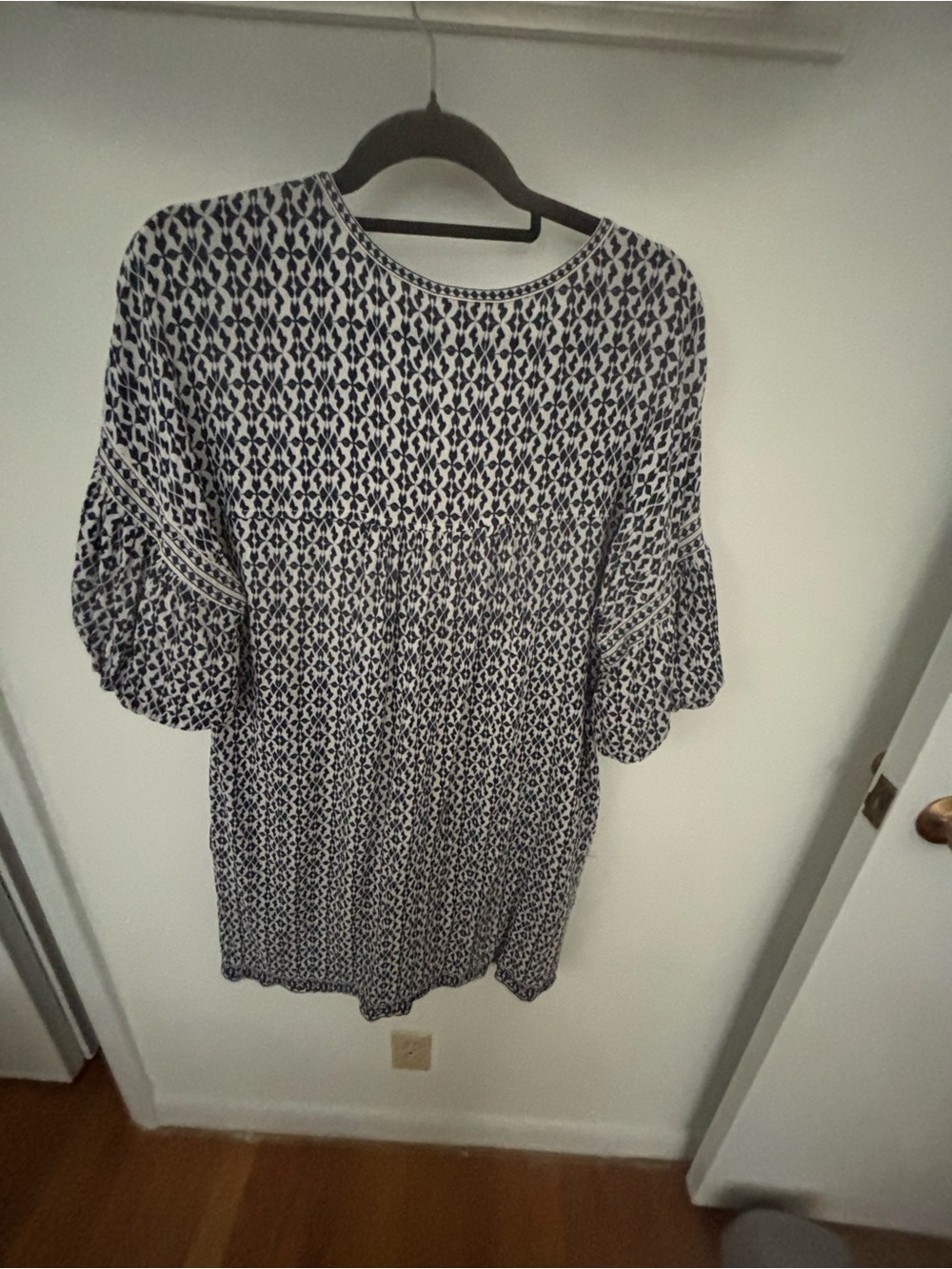 Max Studio Blue and White Printed women’s tunic ( or very short dress!) - Picture 3 of 6